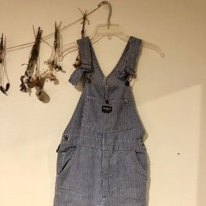 ♥️sold♥️Women’s rare Vintage railroad shorteralls